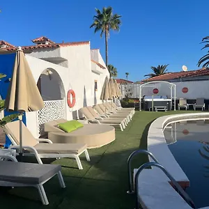 Aldeamento Turístico Rainbow Golf Bungalows, Gay Men-only