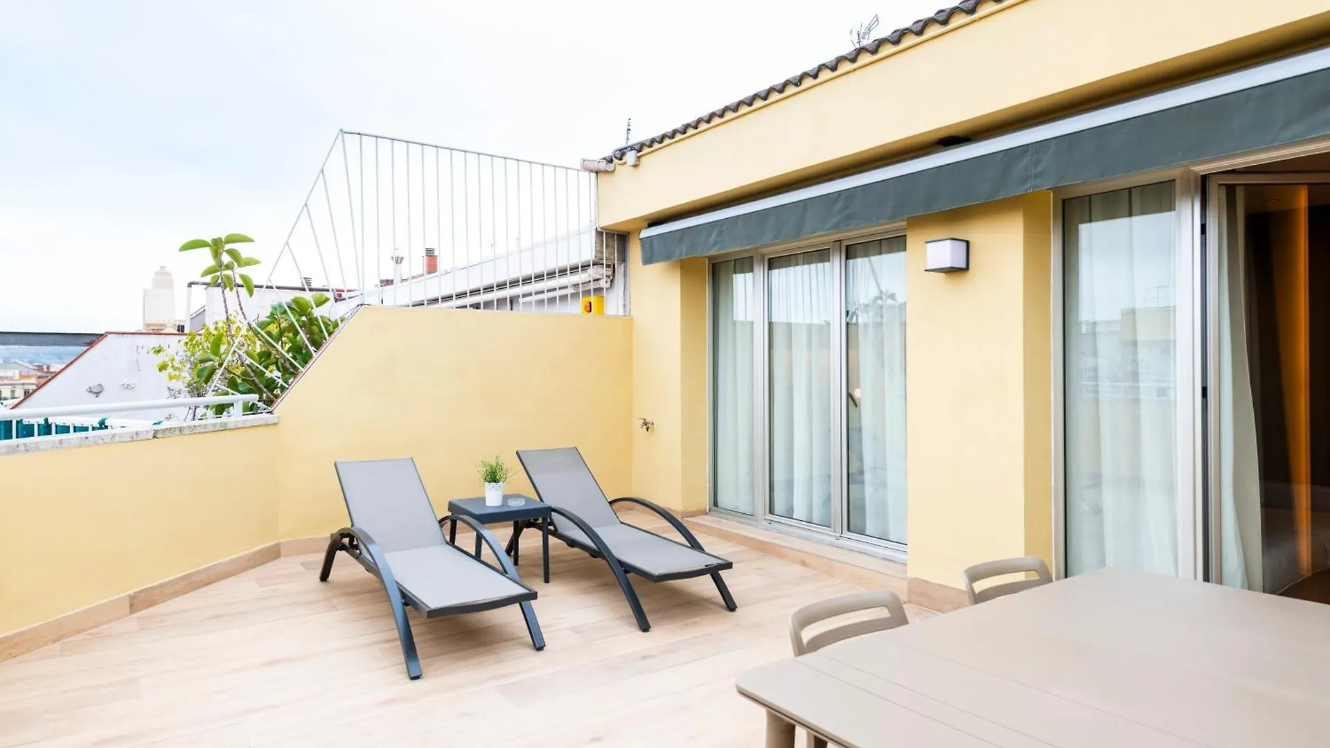 Aparthotel Atenea Calabria Barcelona 3*,  Spanien
