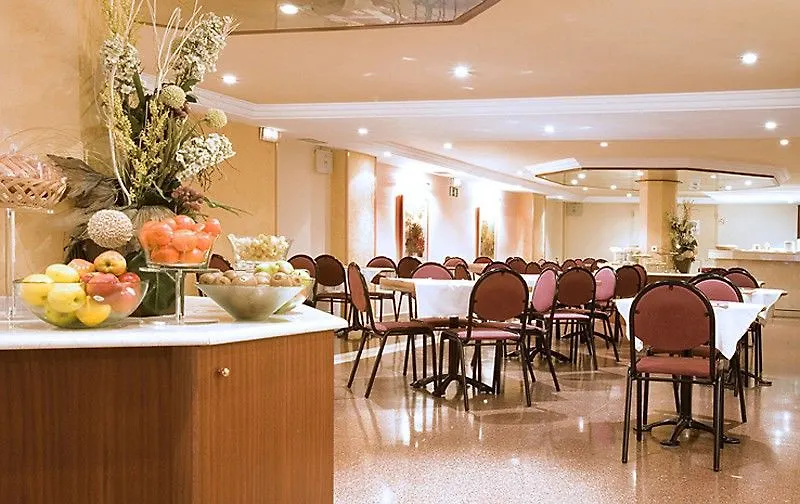 Aparthotel Atenea Calabria Barcelona 3*,